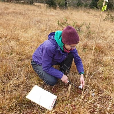 Find me on mastodon as @JannaBarel@nerdculture.de

Plant-soil-ecologist studying peatlands | Post-doc @RuAeeb
 @RIBESresearch | garden-lover | singer