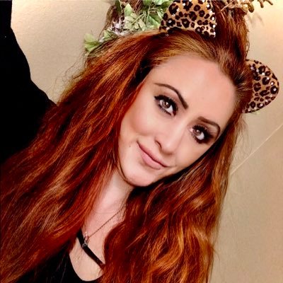 dollfaceartist's profile picture. 