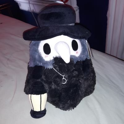 yo whats good. i make random small yt vids and I play games. pretty much it. also I don't really like myself. monophobia main. 24