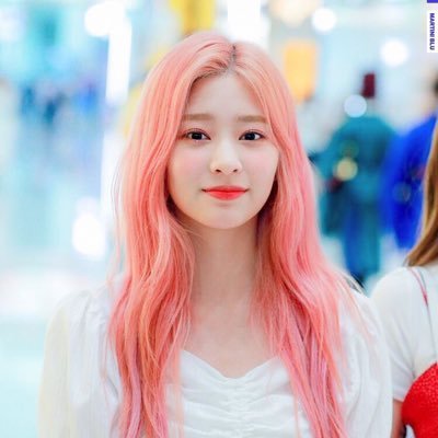 min054en's profile picture. 1pick▶︎▷▶︎김민주 2pick▶︎▷▶︎안유진 강혜원