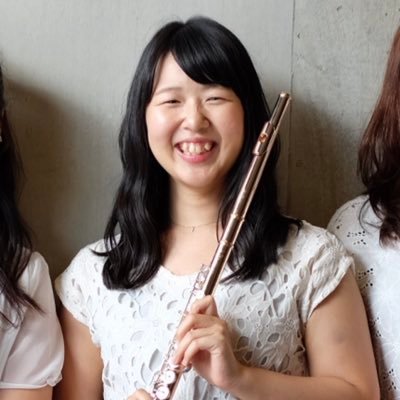 フルート奏者の橋本麗美(れみ)です。東京音楽大学卒業後、北海道でフルート奏者、指導者として活動しています♪主に音更札内帯広(出張レッスンもしてます)演奏・レッスンのご依頼はDMかremipan0926@gmail.comからお願い致します✨橋本リトミック教室、10月開講しました🐥