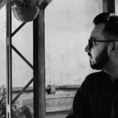 wtfmoiz's profile picture. engineering ki degree hai mere pas