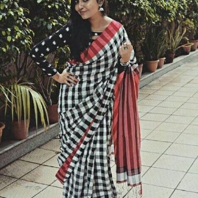 SimranTak11's profile picture. 