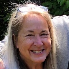 EllenMReed's profile picture. let’s all work for a better tomorrow. #VOTE!