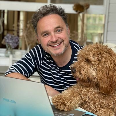 davidcoooper's profile picture. 