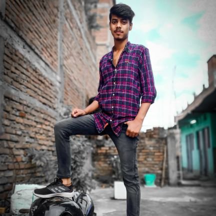 Aashish_Kumar01's profile picture. SAB MOH MAYA HAI
Jai Mahakaal 🙏