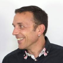 Orl1714's profile picture. No tot serà,però,  silenci
car diràs la paraula justa. (V.A.Estellés)

Catalanista i d'esquerres.