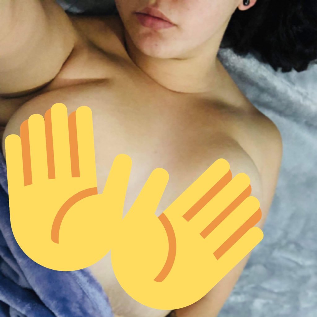 Lost my account, hope you like my content, DM’s are open for offers on pics