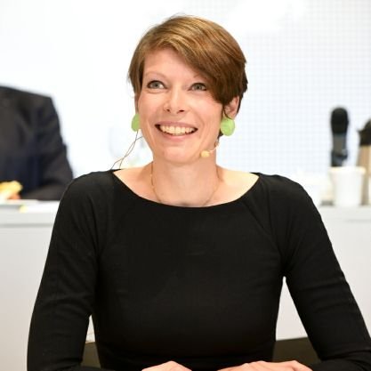 only reading-mode here; find me on bsky https://t.co/O3vXis1vi2 | european enthusiast in berlin | former president @netzwerkEBD #EBDPräsidentin |