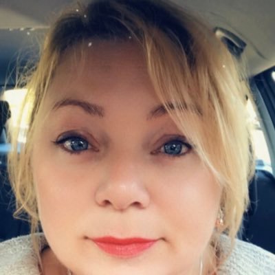 estelle_peach's profile picture. 