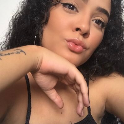𝙱𝚛𝚊𝚣𝚒𝚕𝚒𝚊𝚗 🇧🇷 “𝙸’𝚖 𝚓𝚞𝚜𝚝 𝚝𝚛𝚢𝚗𝚊 𝚕𝚒𝚟𝚎 𝚕𝚒𝚏𝚎 𝚏𝚘𝚛 𝚝𝚑𝚎 𝚖𝚘𝚖𝚎𝚗𝚝”🌻