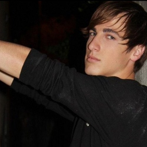 Thejasongrace2's profile picture. back up for @thejasongrace