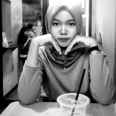 ResTiyaa's profile picture. IG : novirestiyaa