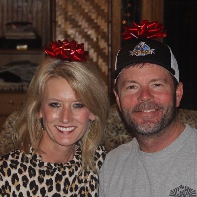 LeahIsom1974's profile picture. 