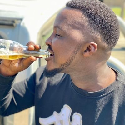 Siphosi79086523's profile picture. Got love for SA hip hop. Rugby player. Thatsssss it!!!! Enye nenye buza kum