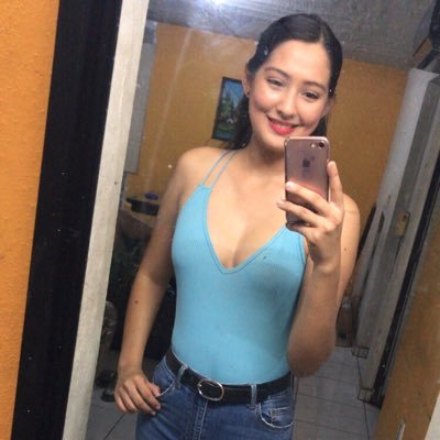 ErandiAguilar97's profile picture. Mexicana 🇲🇽 y Costeña☀️🌴 | 23 | Instagram: _erandi97 ❤️SELENA GOMEZ❤️