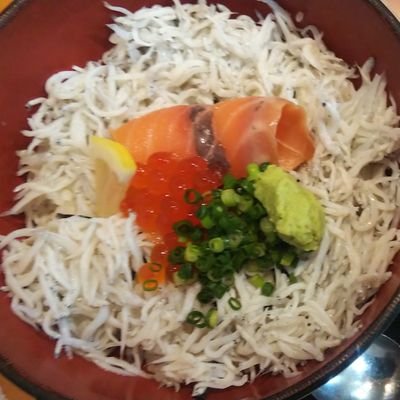 v20uFISp90i7At2's profile picture. .......................................................