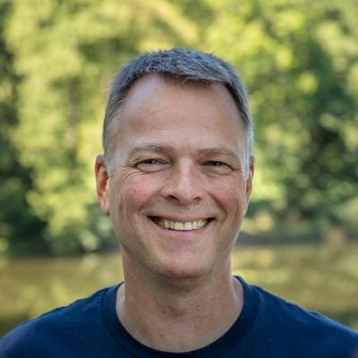 LorenzAmstutz's profile picture. Menschenrechte, Selbstbestimmung, Freiheit, Meditation, Kampfkunst, Natur, Aviatik