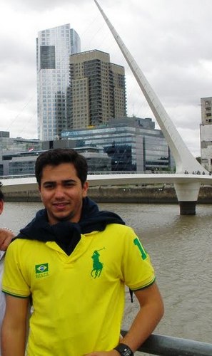 JOvem com ideais Empreendedores, mais nunca perde a oportunidade de festar. Tempo vale ouro e, R$ parado é prejuizo, POR TANTO vamus investir kk