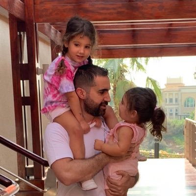 Your typical expat 🇱🇧 since 98 with an opinion on everything, mostly satire, sometimes serious. 🇦🇪🇵🇸 🇨🇦💵