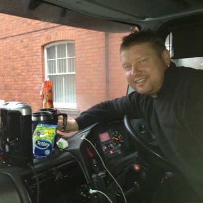 Dockertyee's profile picture. Extreeeeeeeeemely opiniated 😁