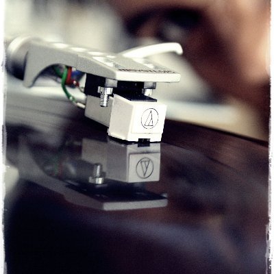 ezzydj's profile picture. https://t.co/4Vt6iTaaQa
If music be the food of life,then lend me your ears!
Someone with a passion for music.Loves playing it! Follow the beat!