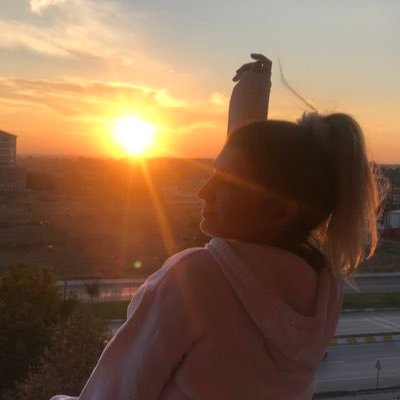 ecemnilsuu's profile picture. 