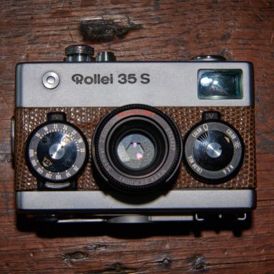 Classic film camera restoration with over 100 cameras in stock. Instagram: @filmfurbish. Specialising in Rollei35, Rolleiflex and Nikon
