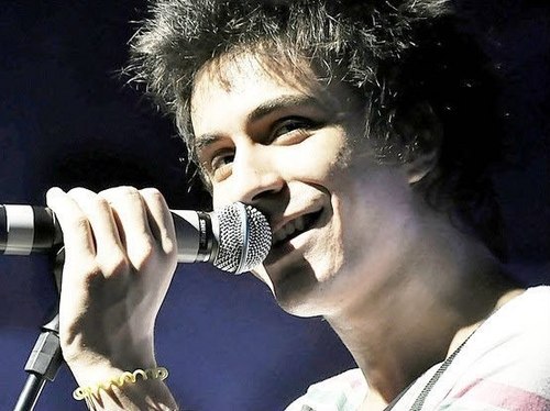 Fã clube dedicado ao baixista da @rockrestart *--* @pelurestart