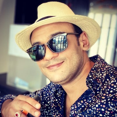 Yassin_mmu's profile picture. Engineer👨‍💻& Business👨‍💼 ,There’s no limit for knowledge👨‍🏫, please😂sanitize your hand🙌before follow😂.