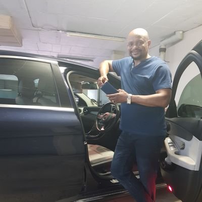 SiphoZondo11's profile picture. Easy-going, love2laugh & value (healthy) retationships