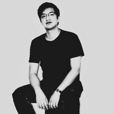 navmoradi's profile picture. Women, Life, Freedom