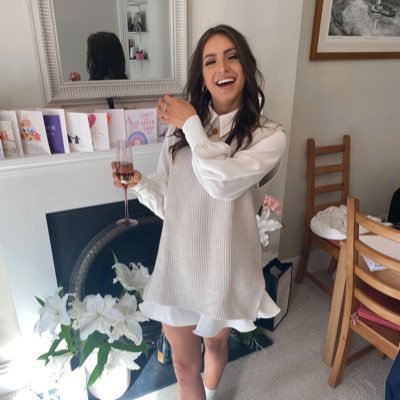 WalshKirstie's profile picture. IG: kirstiewalsh 21 Berkshire/Bristol