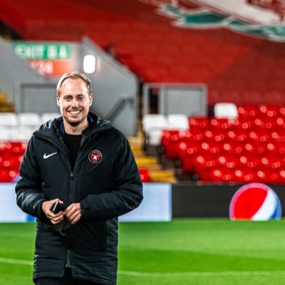 Oplevelseschef i @fcmidtjylland | Udkantsbarn fra Thyborøn | Sportsnørd og aktie interesseret | Har alt for ofte, alt for høje forventninger til @LFC og FCM ⚽