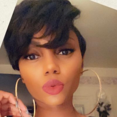 Broken into Beautiful ❤️ wife|Mom|singer|lover of Food