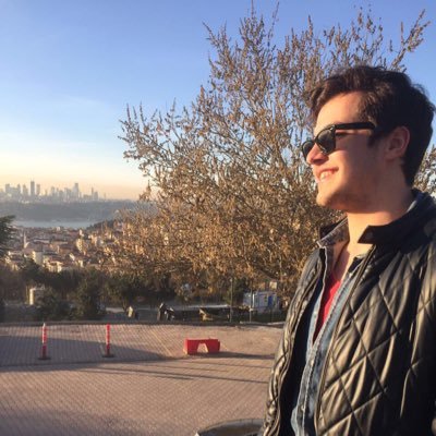 mertozgeen's profile picture. 