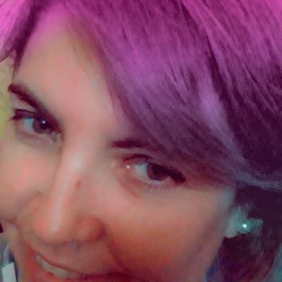 ElviaValencia's profile picture. 