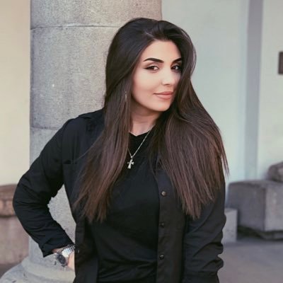 7Syuzi's profile picture. S🏹...