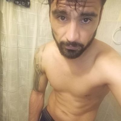 soy morocho y me gusta divertirme, espero q les guste