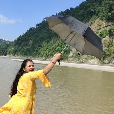 मेरो आफ्नै लय , गति र यति छ ।त्यसैले अतिवाद मन पर्दैन मलाई ।