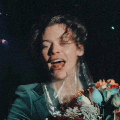 billiejeanbow's profile picture. brazen