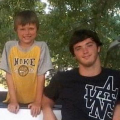 Deke_g's profile picture. Actor/Artist/Skater/Creator 🌱👽