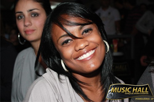 sou simplismente seguida por intintos mas sempre atraida por fortes emoçoes!!!!!!!!!!!!!!!!!!!!!!!!!!! solteirissima