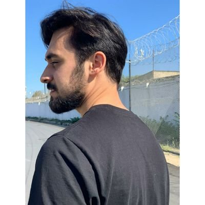 Ragim012's profile picture. Front-end developer