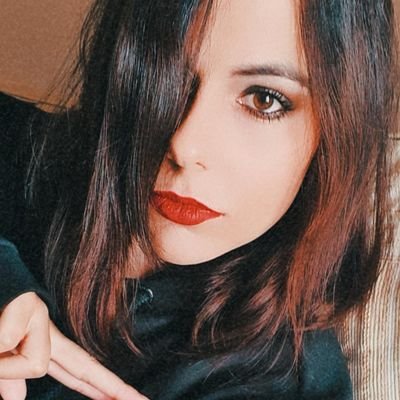 MLitlBubble's profile picture. Dicen que mi lógica es irracional