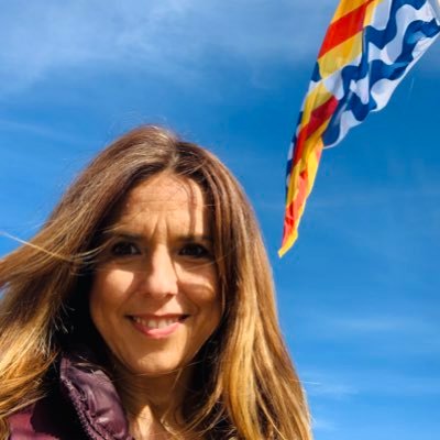 rosadelamo's profile picture. 🏛️ 3a Teniente de alcalde #Badalona 🚀 #DirCom de @albiol_xg 👩‍🎓 Periodista. EMBA. Master MK y #ComPol