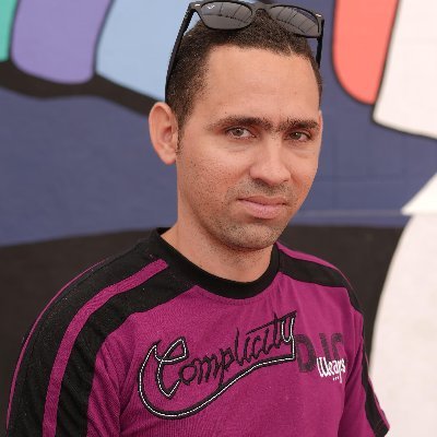 cabreramarlon27's profile picture. De tanta hambre nos comimos el miedo.