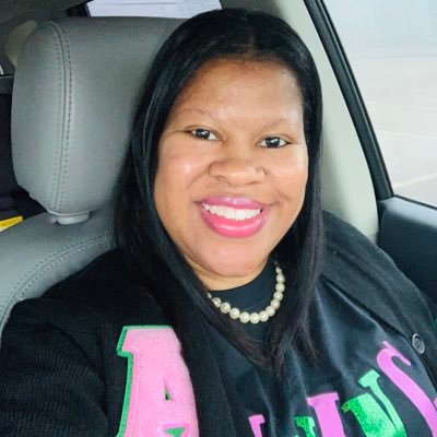 Wife & Mommy | Literacy Instructional Coach | Literature & History Enthusiast | 1/2 of @IvyLeagueTechs | #FCSVanguard | Learn. Teach. Repeat. #AKA1908 💗💚