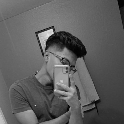 angelhazard7's profile picture. 