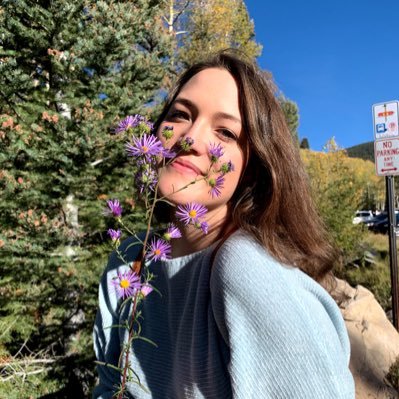 mooloodoohoot's profile picture. actor singer songwriter crafter doing none of those things. she/her